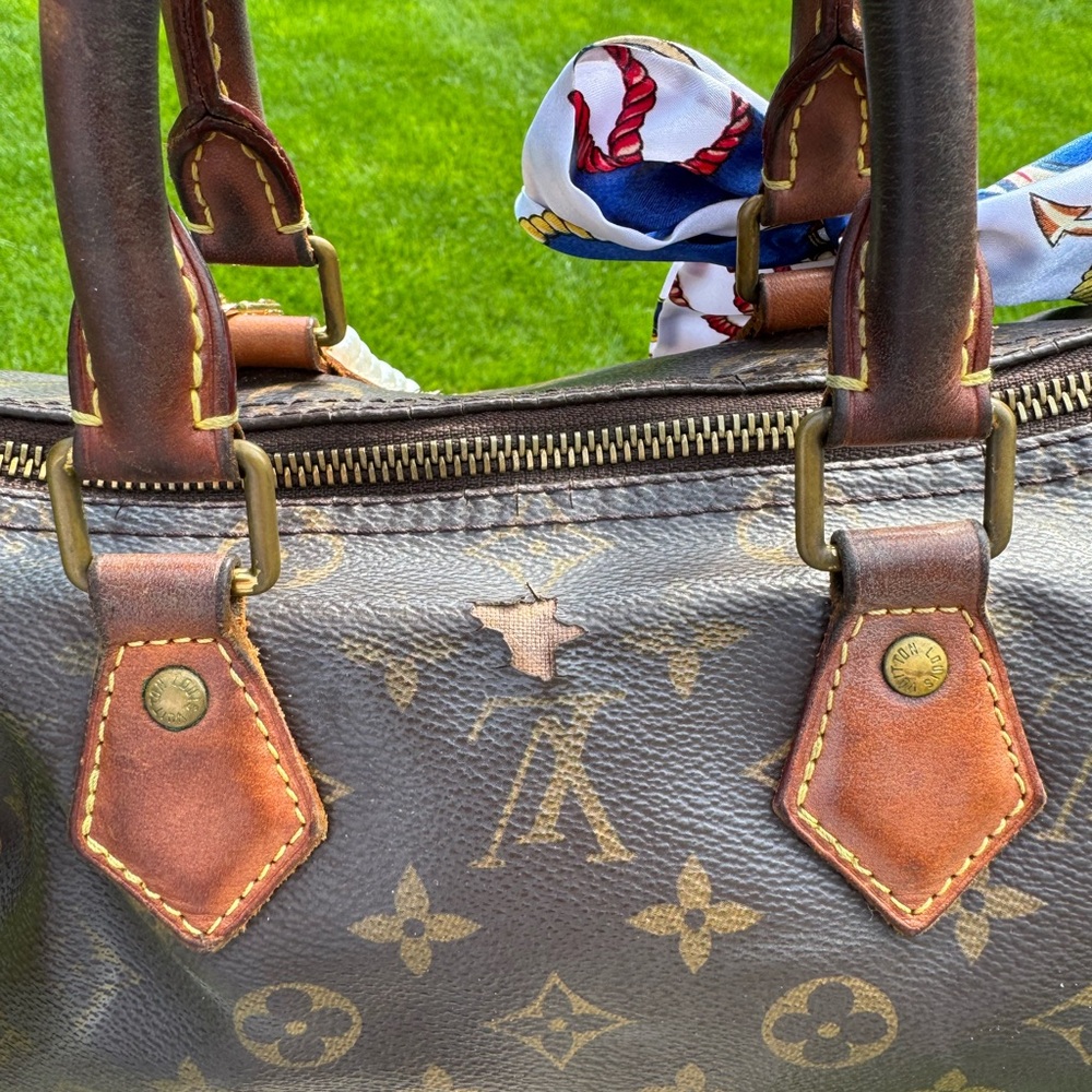 Authentic Louis Vuitton Speedy 25 - Picture 7 of 12